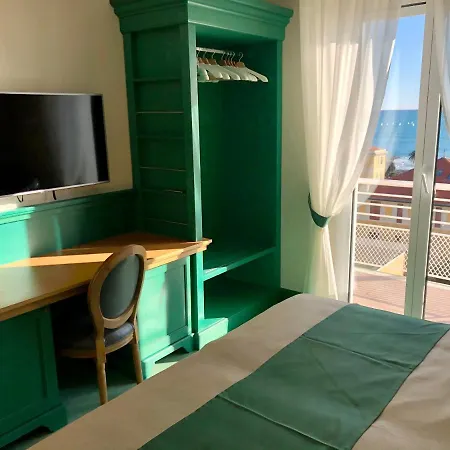 Mh Hotel
