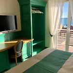 Mh Hotel