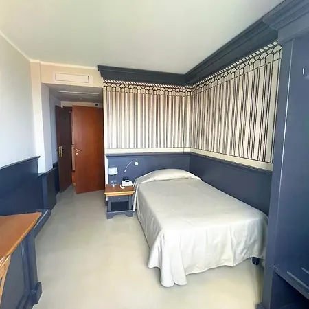 Mh Hotel 3*