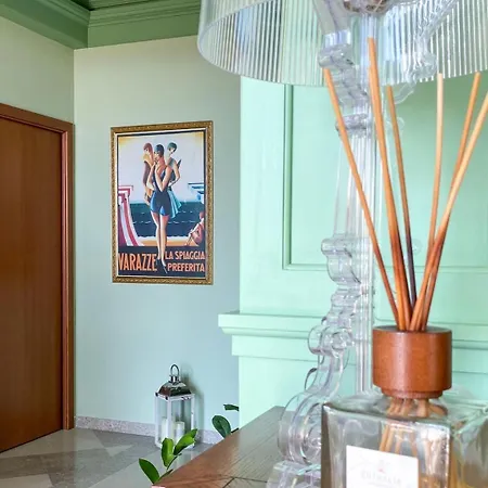 Mh Hotel