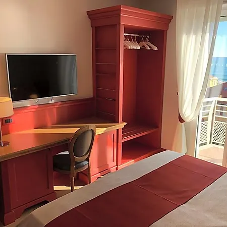 Mh Hotel