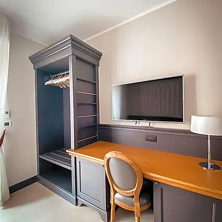 Hotel Mh 3*