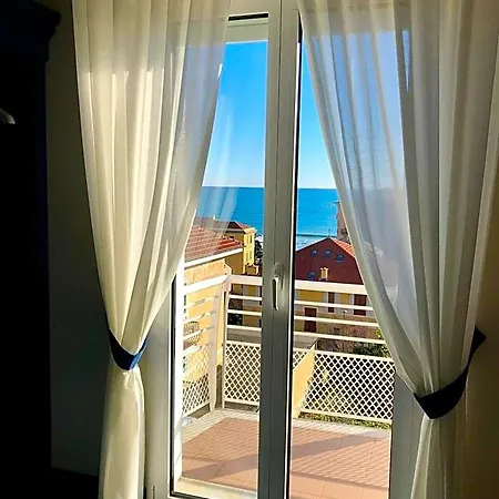 Mh Hotel
