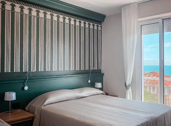 Mh 3* Варацце